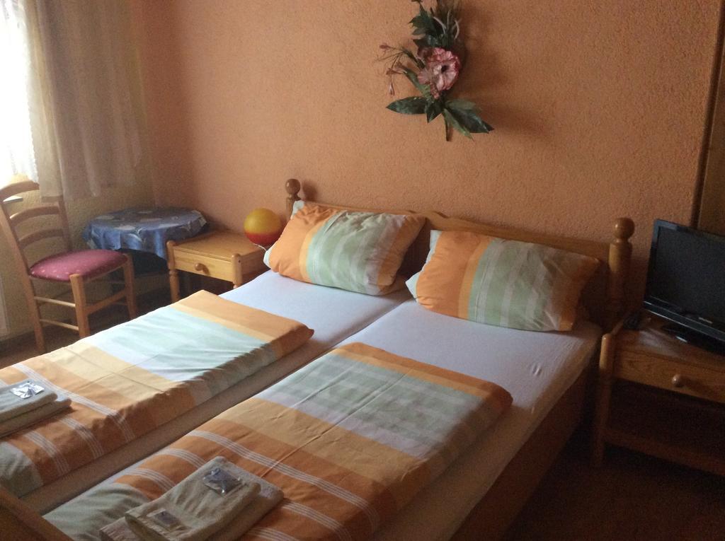 Hotel Drei Koenige Neckarbischofsheim Habitación foto